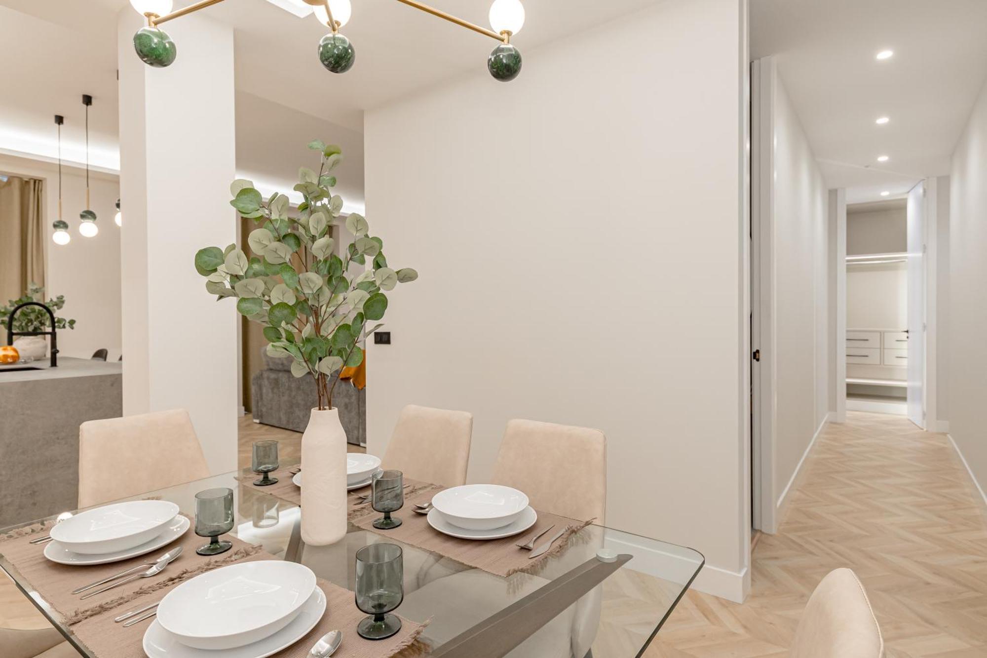 Apartment Plaza Espana Viii Calle San Bernardo 3br 3bh Madrid